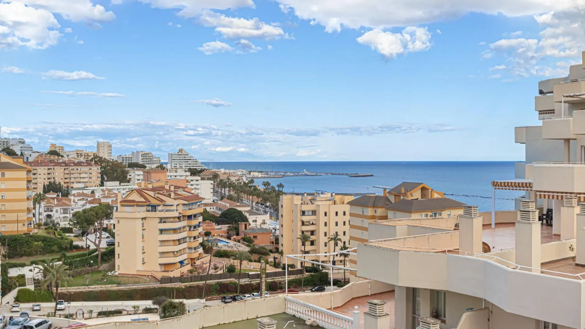Benalbeach With Pools And Seaview - Happy Rentals 贝纳尔马德纳 0*,  西班牙